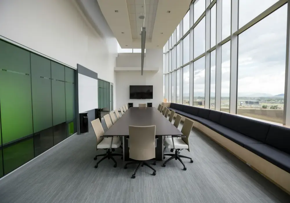 Sala konferencyjna Lublin a efektywność spotkań biznesowych – jakie warunki naprawdę mają znaczenie?