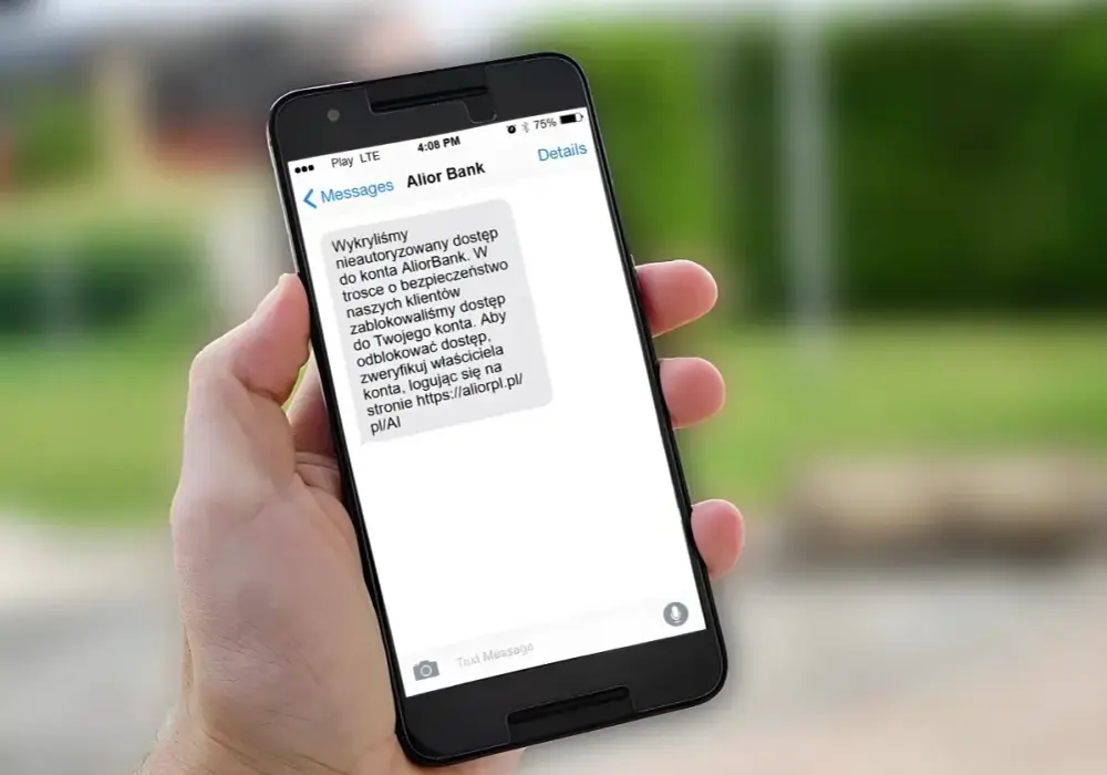 Ataki SMS i smishing - Jak się bronić i co mówi prawo?
