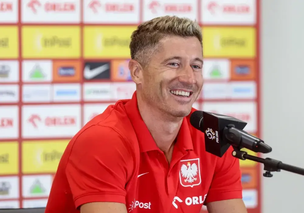 Ile języków zna Robert Lewandowski? Prawda Cię zaskoczy!