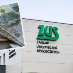 ZUS wypłaca świadczenie wspierające. Na zdjęciu widać stos polskich banknotów 100 zł przed budynkiem ZUS.