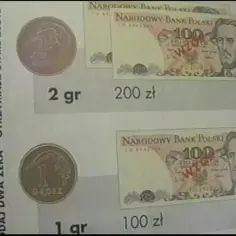 Monety i banknoty sprzed denominacji w Polsce: 2 grosze to 200 zł, 1 grosz to 100 zł.