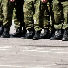 Ile zarabia porucznik? Zaskakujące fakty o wynagrodzeniu w wojsku