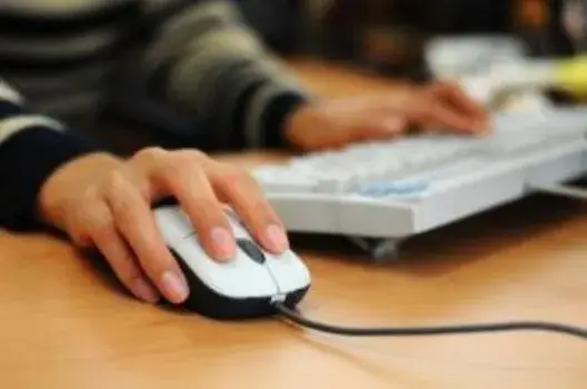 Jak sprawdzić zadłużenie w urzędzie skarbowym online i uniknąć kłopotów