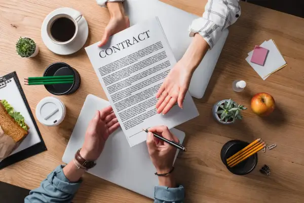 Kontrakt B2B - czy to naprawdę się opłaca? Sprawdź!
