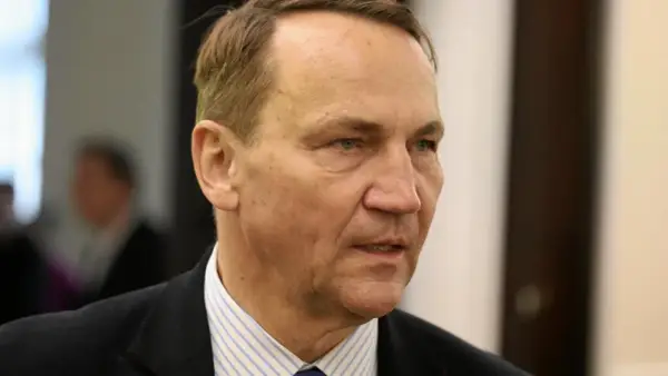 Minister Spraw Zagranicznych - Co robi i jak wpływa na Ciebie?