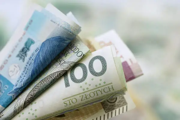 Zasiłek pielęgnacyjny - Komu 215,84 zł? Uniknij pomyłek z ZUS