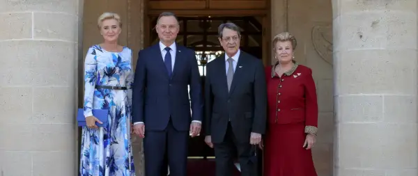 Małżonka prezydenta - Rola bez władzy, ale z wielkim wpływem?